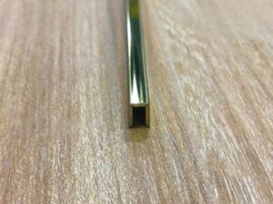 Nep Inox U20x10 Mau Vang Bong